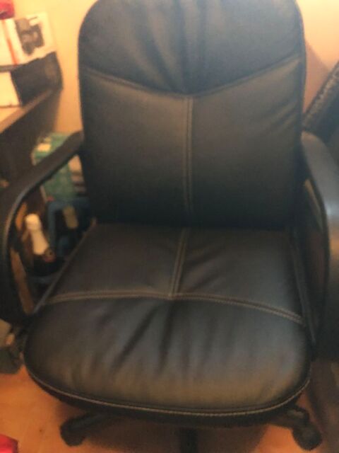 Chaise de bureau  30 Vallauris (06)