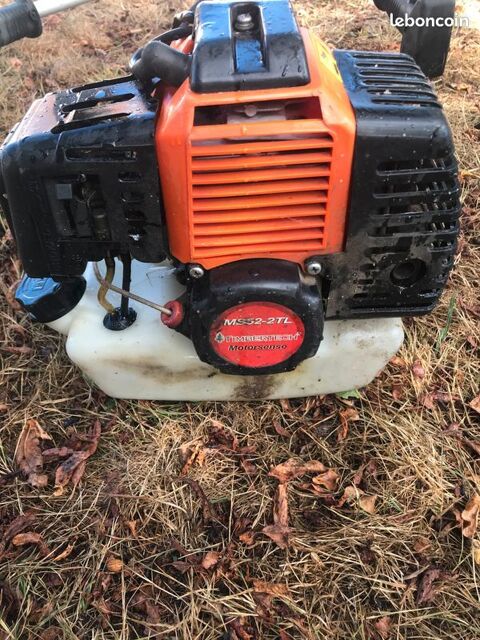 Debrousailleuse thermique 40 Mennecy (91)