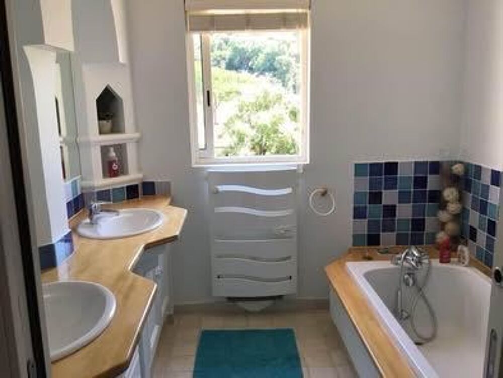   VILLA AVEC PISCINE ET VUE SUR LA MER 
SPACIEUSE  Provence-Alpes-Côte d'Azur, Le Lavandou (83980)