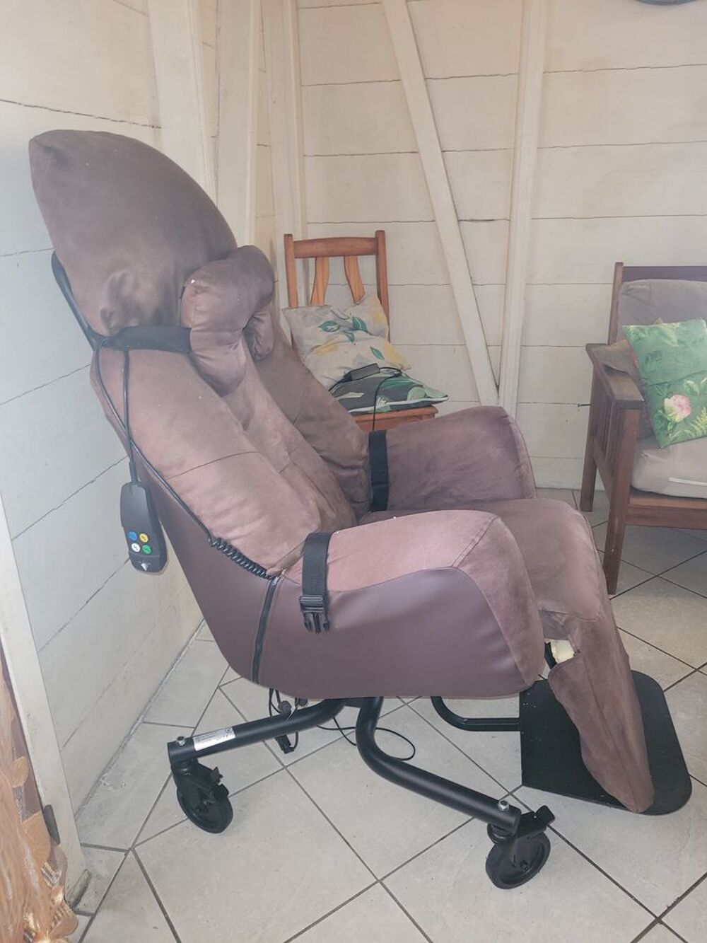 Fauteuil m&eacute;dicalis&eacute; Meubles