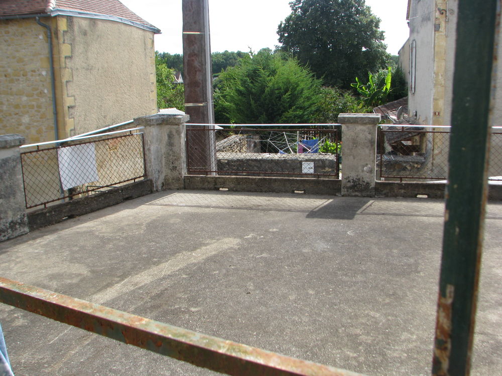Vente Maison maison de ville a renover 140m² Excideuil
