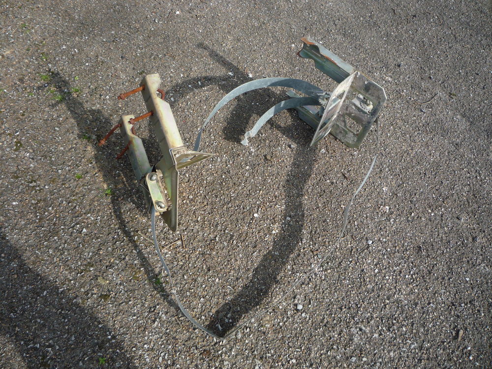 Fixation antenne chemin&eacute;e/support mat Bricolage