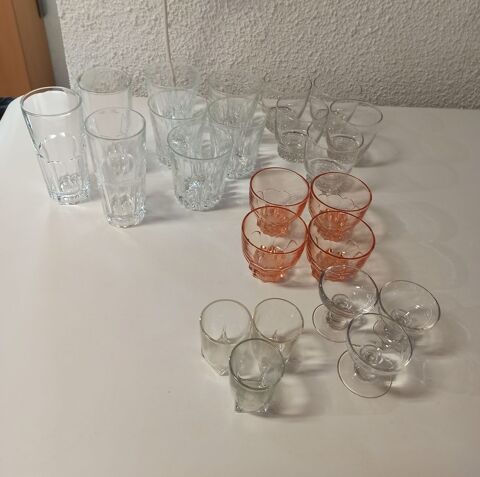 23 verres anciens 15 St Just Sur Loire (42)