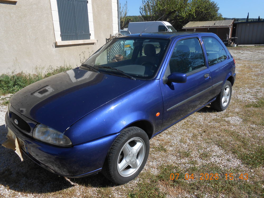Fiesta 1.2i Zetec 1999 occasion 84800 L'Isle-sur-la-Sorgue