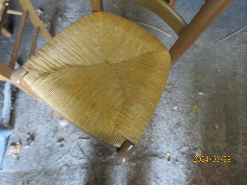 table en noyer et 2 rallonges + 6 chaises Meubles