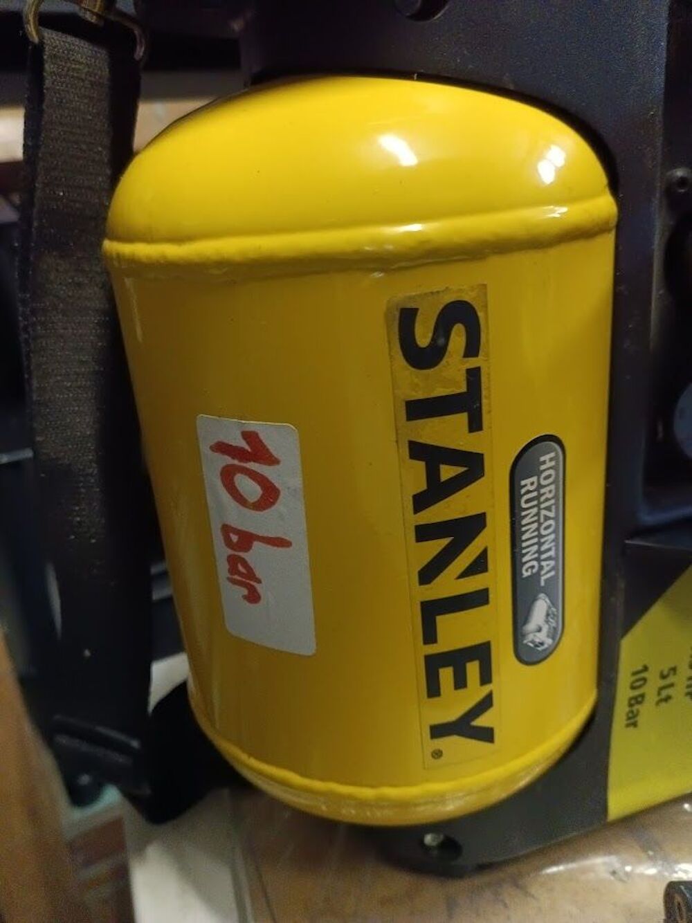 Stanley Compresseur DN200/10/5 - Compresseur &agrave; Air 10 Bar - Bricolage