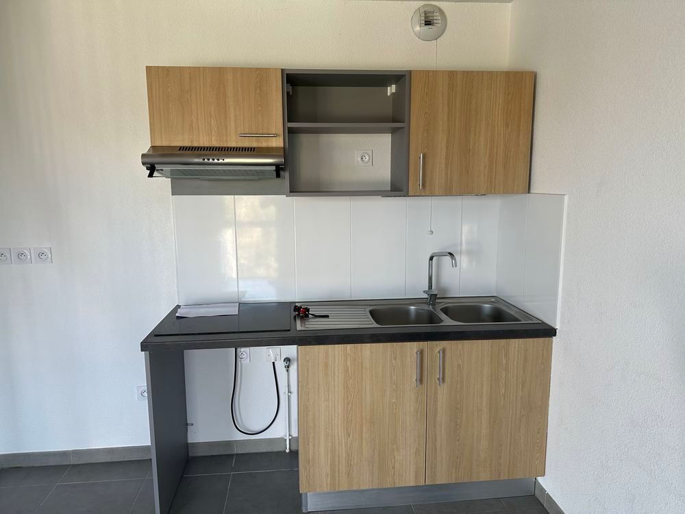 cuisine &eacute;quip&eacute;e appartement Meubles