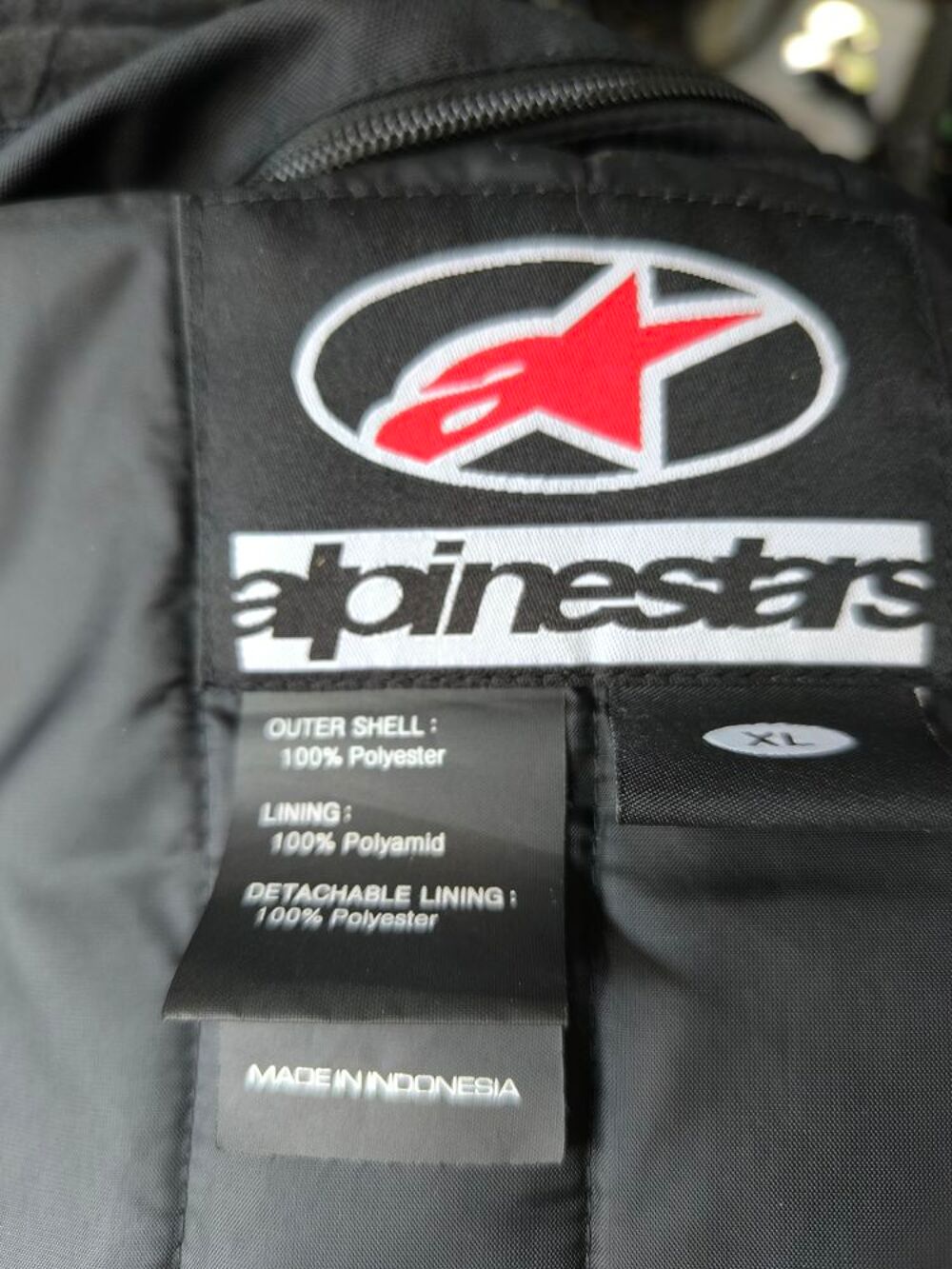 Blouson moto tr&egrave;s peu servi en excellente &eacute;tat Vêtements