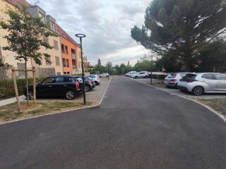  Parking / Garage  louer 17 m