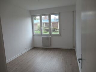  Appartement à louer 3 pièces 98 m²