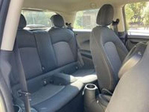 One Hatch 3 Portes 102 ch BVA6 2016 occasion 13260 Cassis