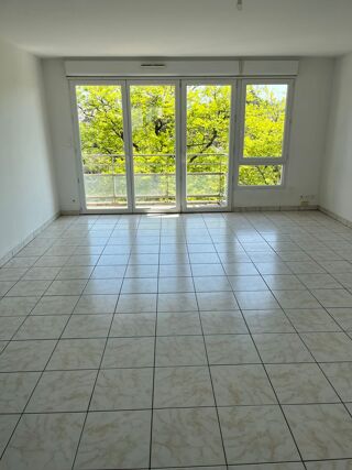  Appartement  louer 4 pices 79 m
