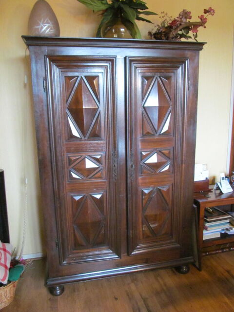 Armoire style Louis XIII Pointes de diamant 45 Valence (26)