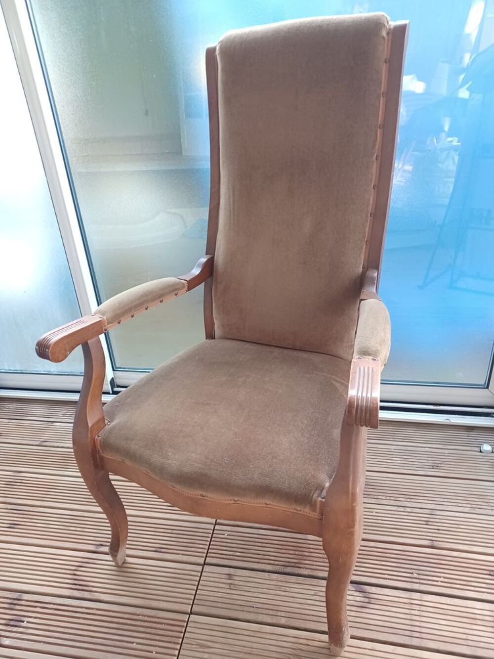 Fauteuil ou chaise Voltaire en Noyer et velours Meubles