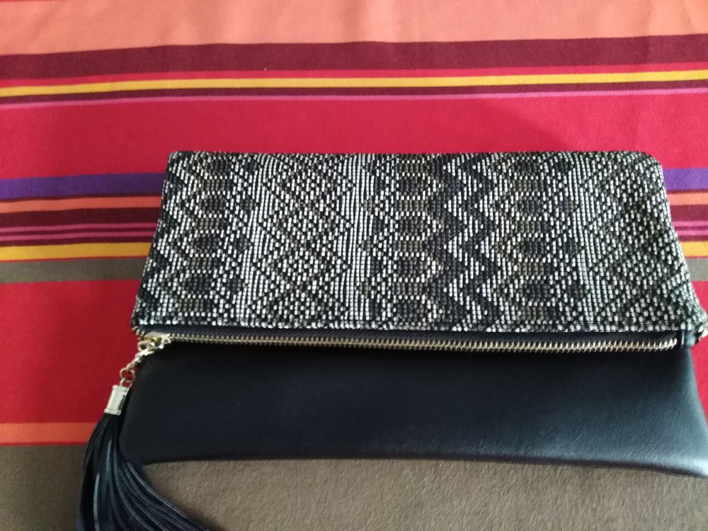 Pochette de la marque BALA BOOSTE
Maroquinerie
