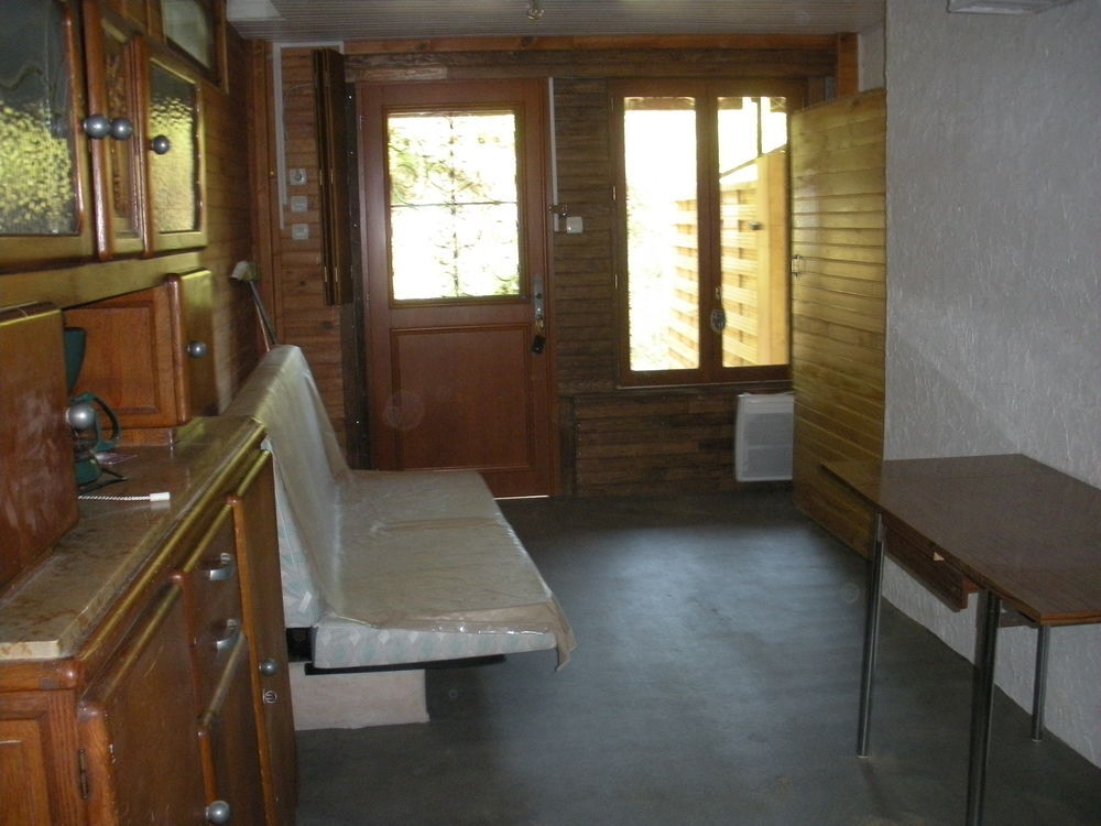 Location Appartement Appartement meublé 40m2  RdC en partie chauffé Saint-pierre-la-palud