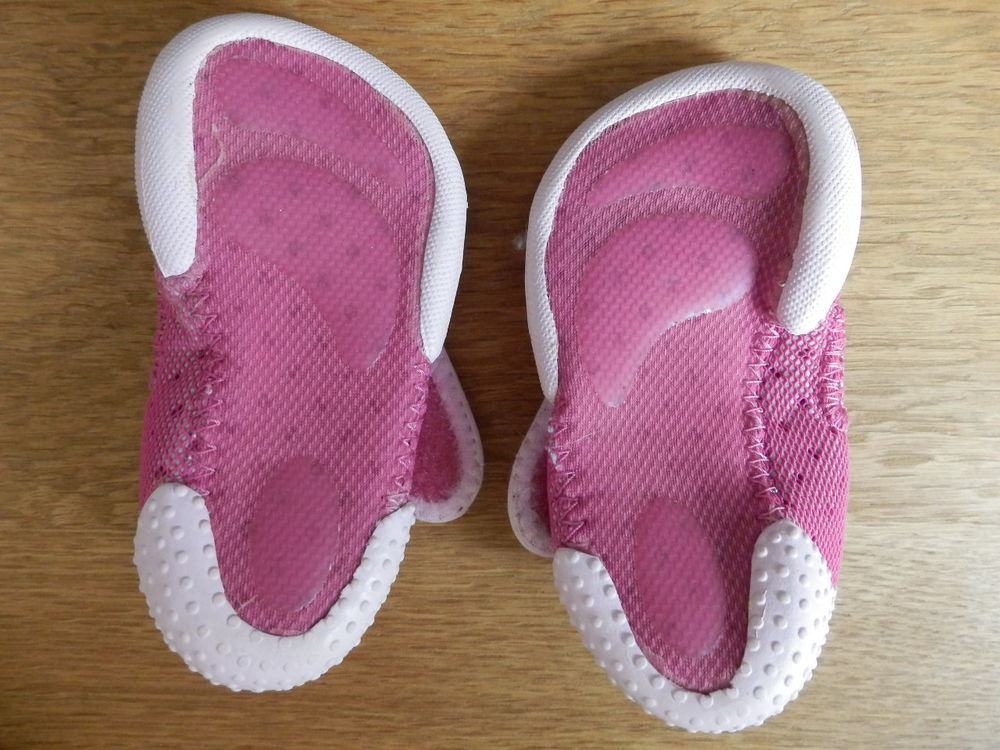 Chaussures b&eacute;b&eacute; T 16-17 (0-6 mois) - Rose : Tr&egrave;s bon &eacute;tat Chaussures