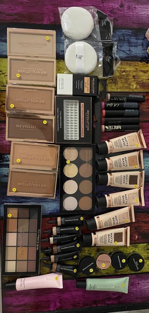 lot Maquillage 250 Saint-Franois (97)