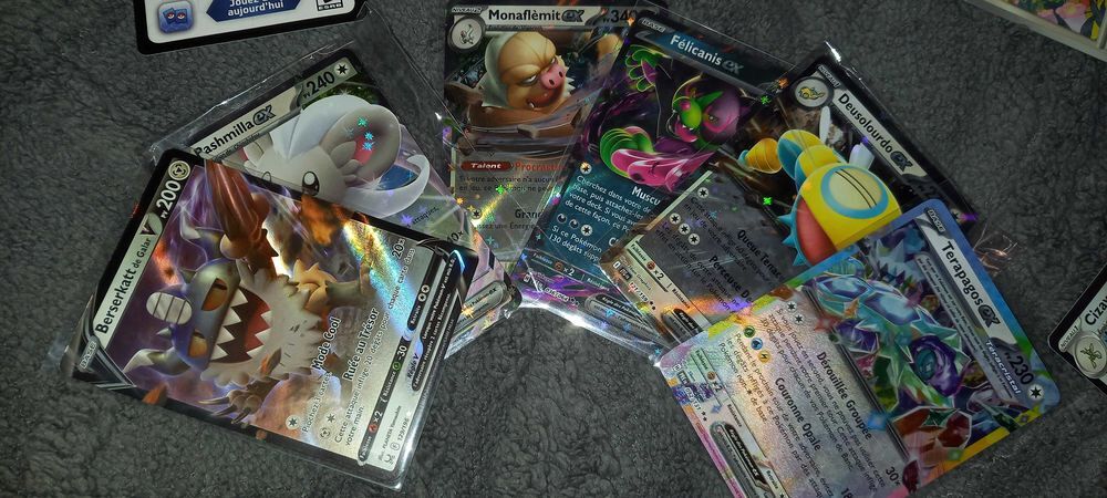 Mini tin illumis roitiflam pokemon 
