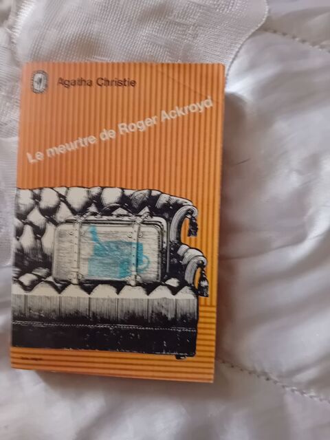 2 LIVRES DE POCHE AGATHA CHRISTIE/MARY HIGGINS CLARK 1 Chaumont (52)