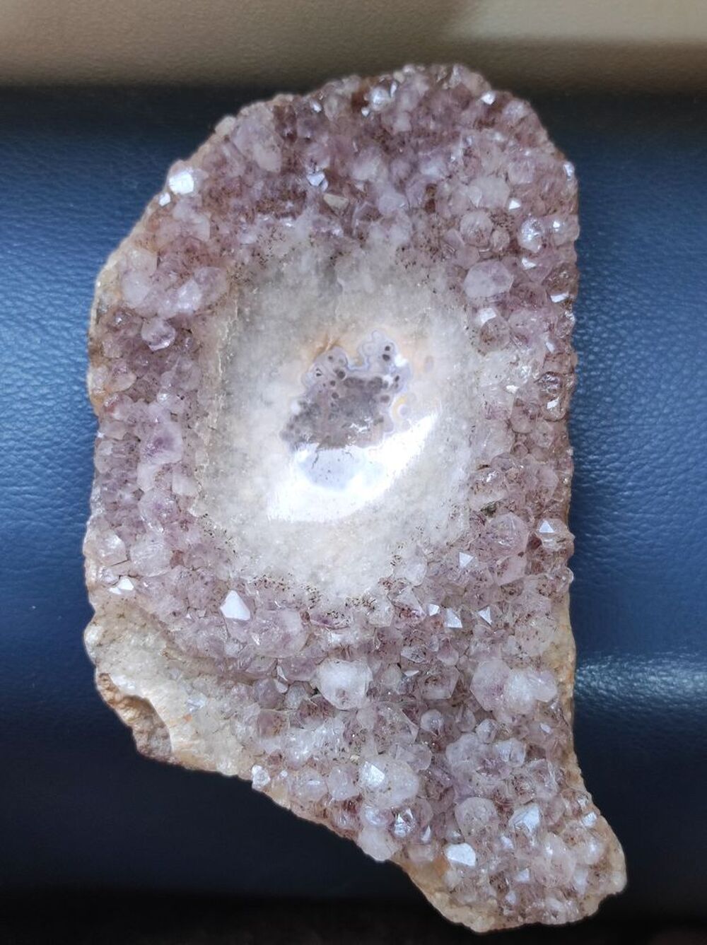 Cendrier avec pierres am&eacute;thystes Décoration