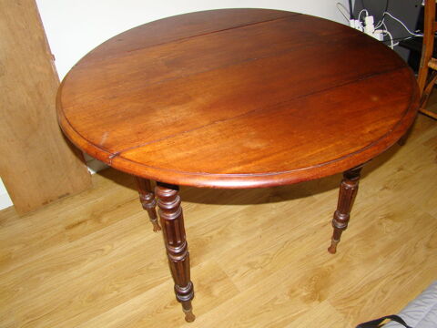 TABLE RONDE DE COULEUR CH�NE MOYEN, 2 RALLONGES BOIS, CHAISE 100 Clisson (44)