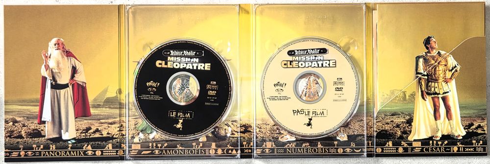 2 DVD's : - COFFRET : &Eacute;dition sp&eacute;ciale.
DVD et blu-ray
