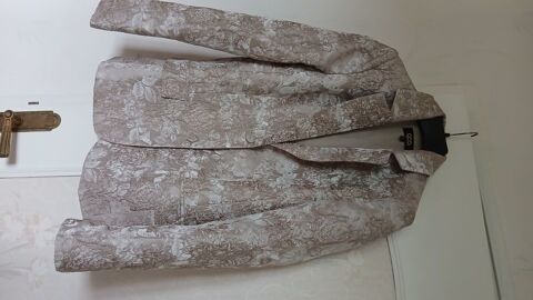 Veste beige aspect moiré Oloron-Sainte-Marie (64)
