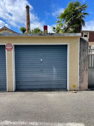  Parking / Garage  vendre 16 m