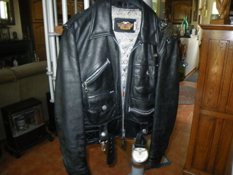 Blouson Femme en Cuir noir de Moto.Collector 180 Savigny-en-Vron (37)