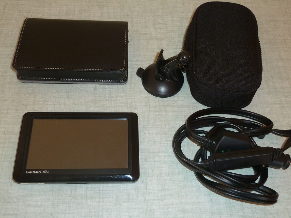 GPS GARMIN Téléphones et tablettes