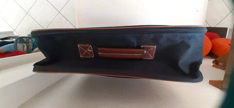 sacoche de voyage 10 Rozoy-sur-Serre (02)