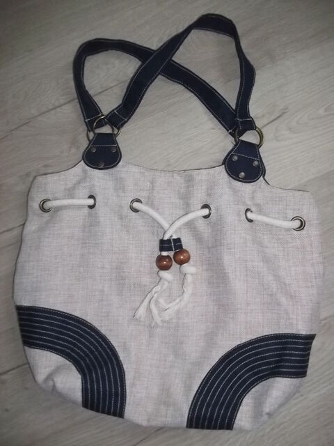 sac  main 8 Nort-sur-Erdre (44)