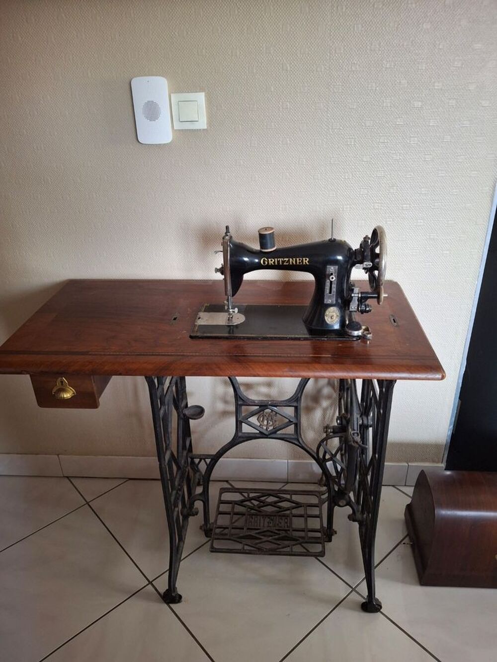 MACHINE A COUDRE GRITZNER Meubles