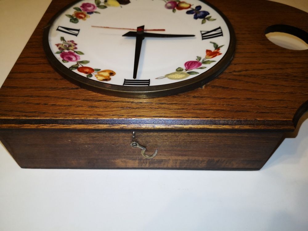 Ancienne Horloge boite Vintage R&eacute;tro en bois et porcelaine Décoration