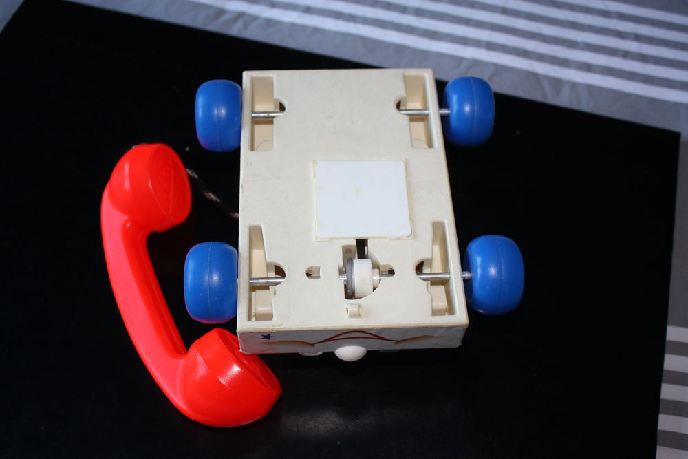 T&eacute;l&eacute;phoneAncienA Tirer CHATTER TELEPHONE/FISHER PRICE R&eacute;f747 Jeux / jouets