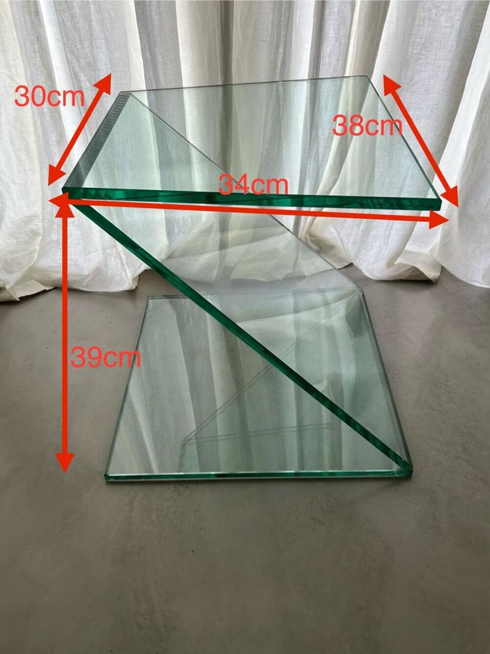 2 tables d'appui en verre Meubles