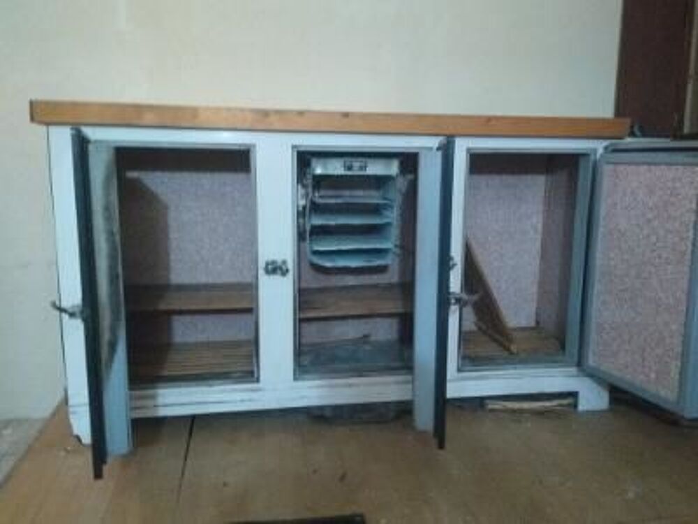 un frigo de bar ou autre Cuisine