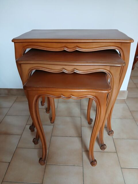 Tables gigognes
50 Le Pradet (83)