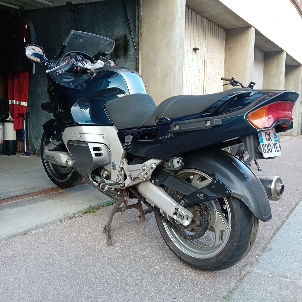 YAMAHA 2003 occasion 76400 F&eacute;camp