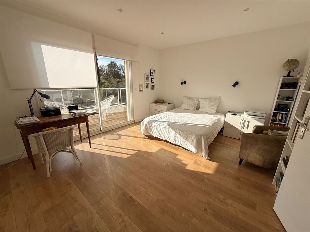 Vente Maison Villa principale avec une dépendance villa T2 sur un terrain de 727 m2 Six fours les plages