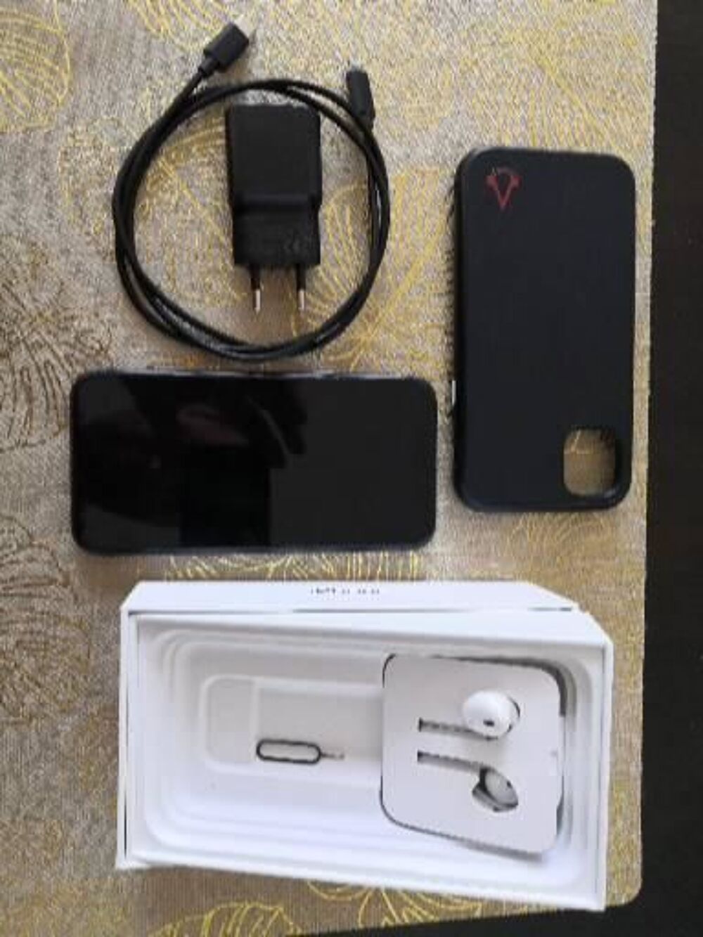 Iphone 11 64GO Téléphones et tablettes