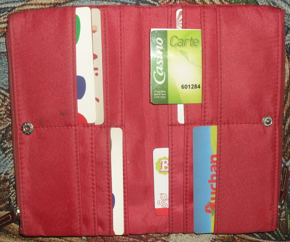 Porte monnaie Porte cartes Rouge. Maroquinerie
