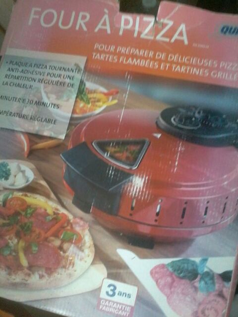 four � pizzas tarte pain  grill� etc  neuf 30 Tourcoing (59)