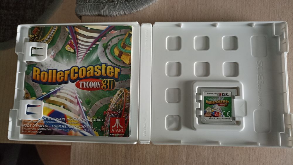 Jeu rollercoster 3DS
Tr&egrave;s bon &eacute;tat. Consoles et jeux vidéos