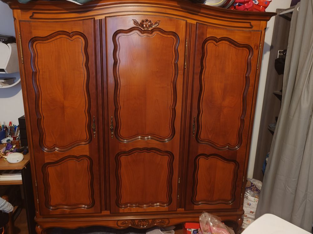 Armoire a &eacute;tag&egrave;re avec penderie Meubles