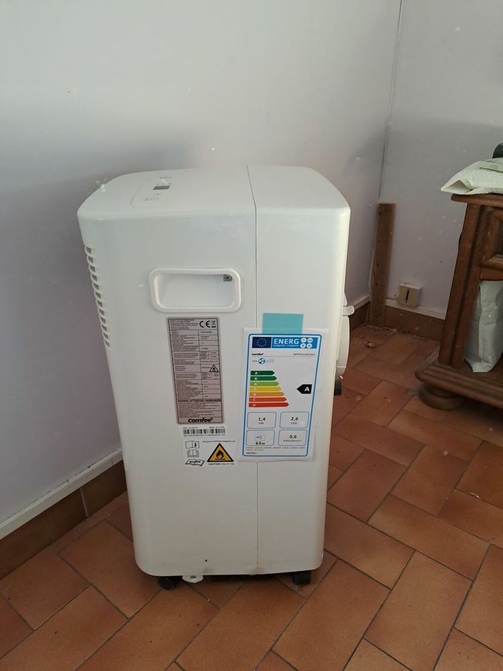 climatiseur portatif sur roulette neuf Electroménager