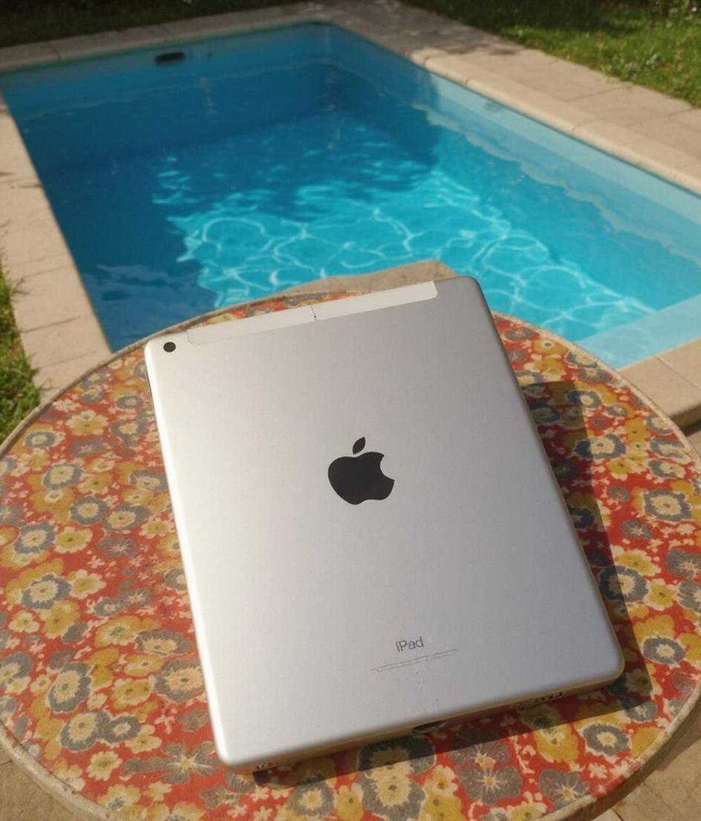 iPad Air 2 - 128 GB de stockage Téléphones et tablettes