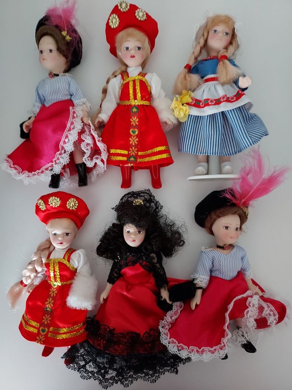 lot de 6 poup&eacute;es 