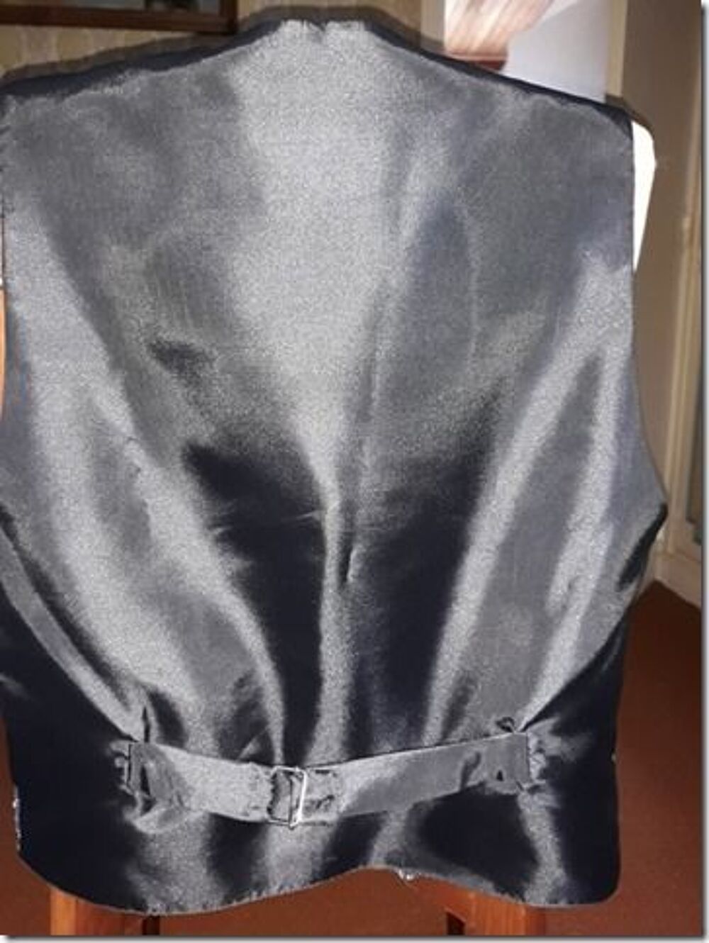 Bol&eacute;ro polyester
Vêtements